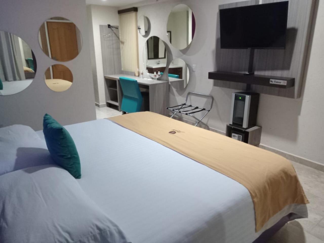 Hotel Yahalis Jilotepec de Abasolo ภายนอก รูปภาพ