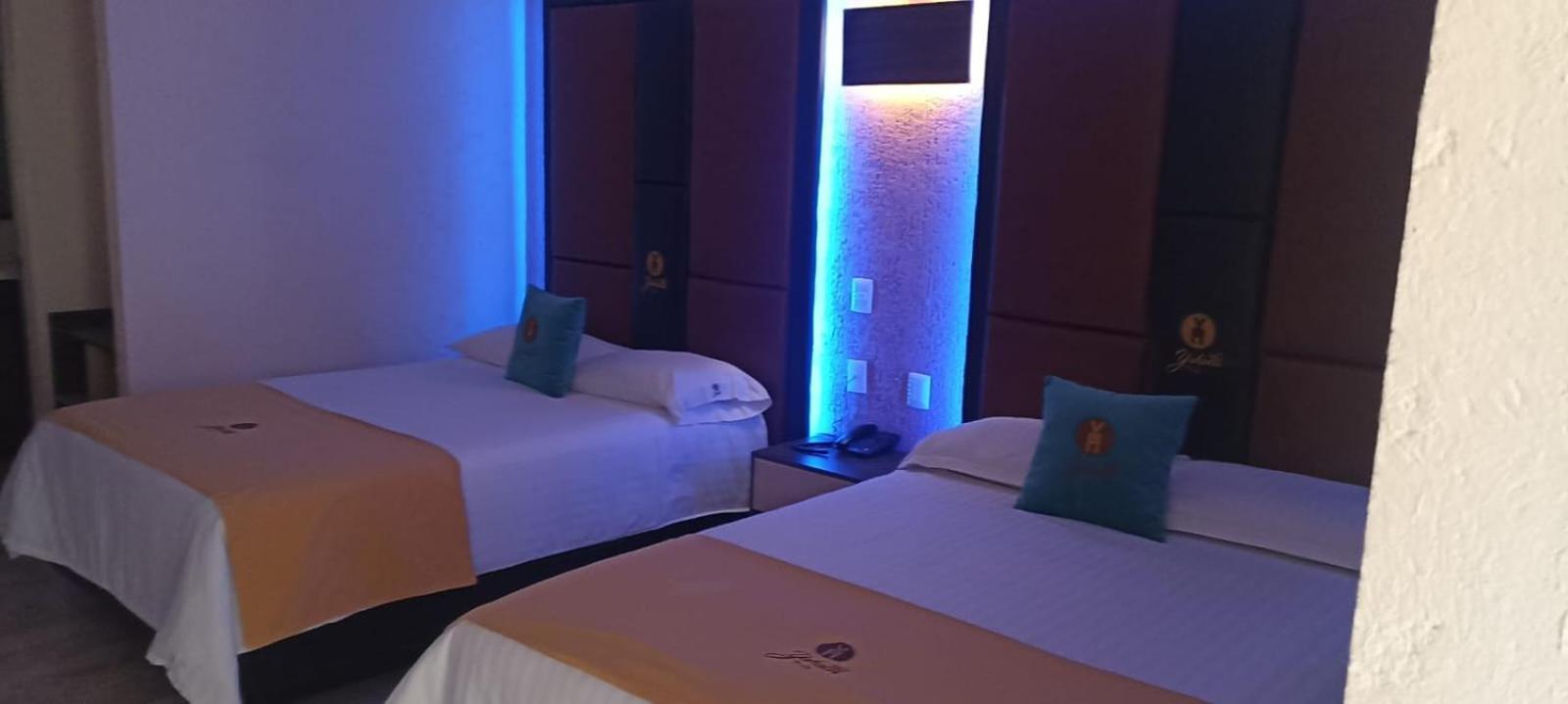 Hotel Yahalis Jilotepec de Abasolo ภายนอก รูปภาพ